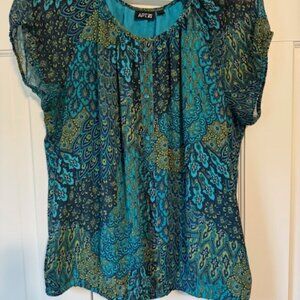 Apt 9 Size XL Scoop Neck blouse only worn once